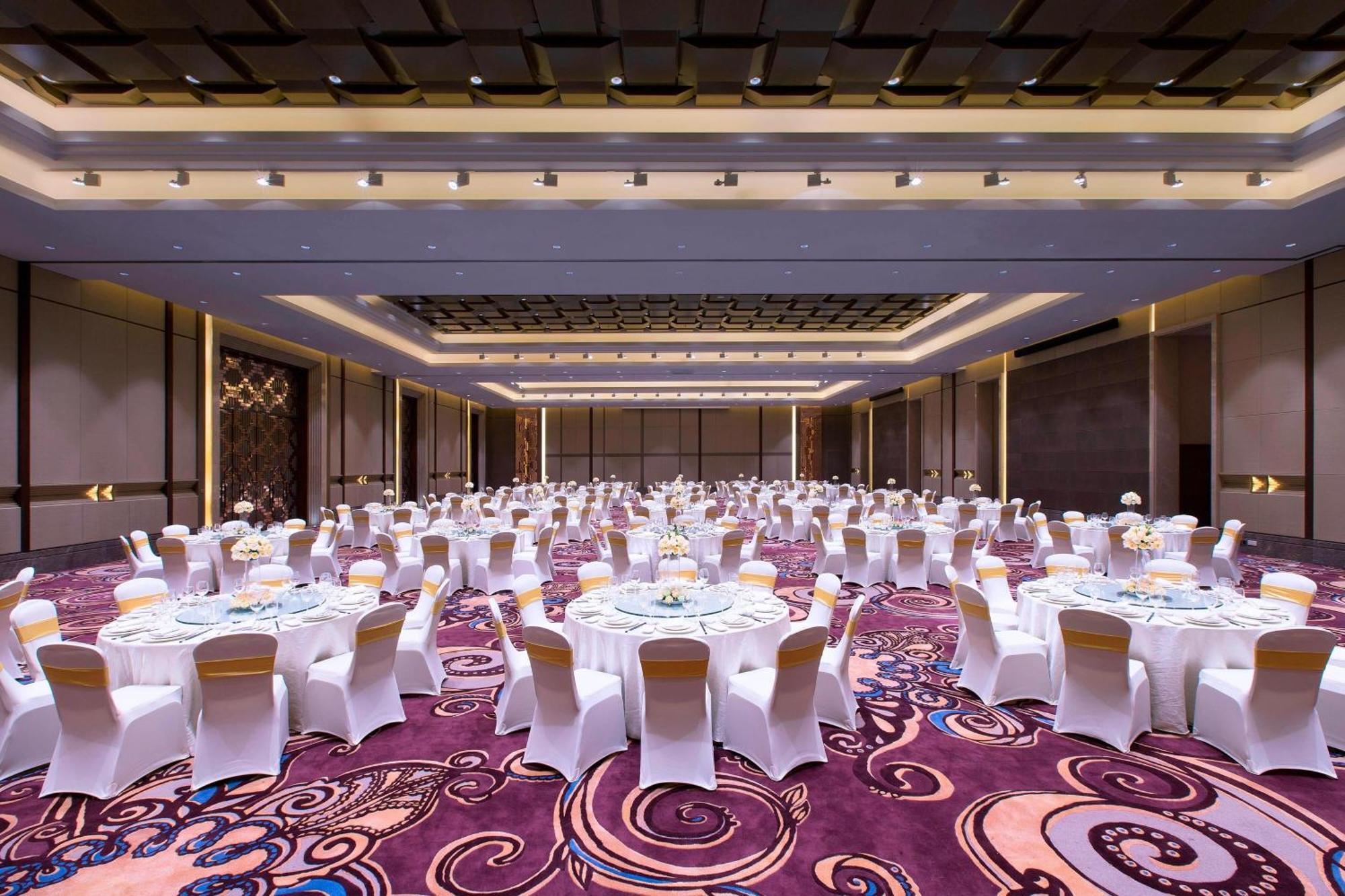 Sheraton Grand Xishuangbanna Hotel Цзинхун Экстерьер фото