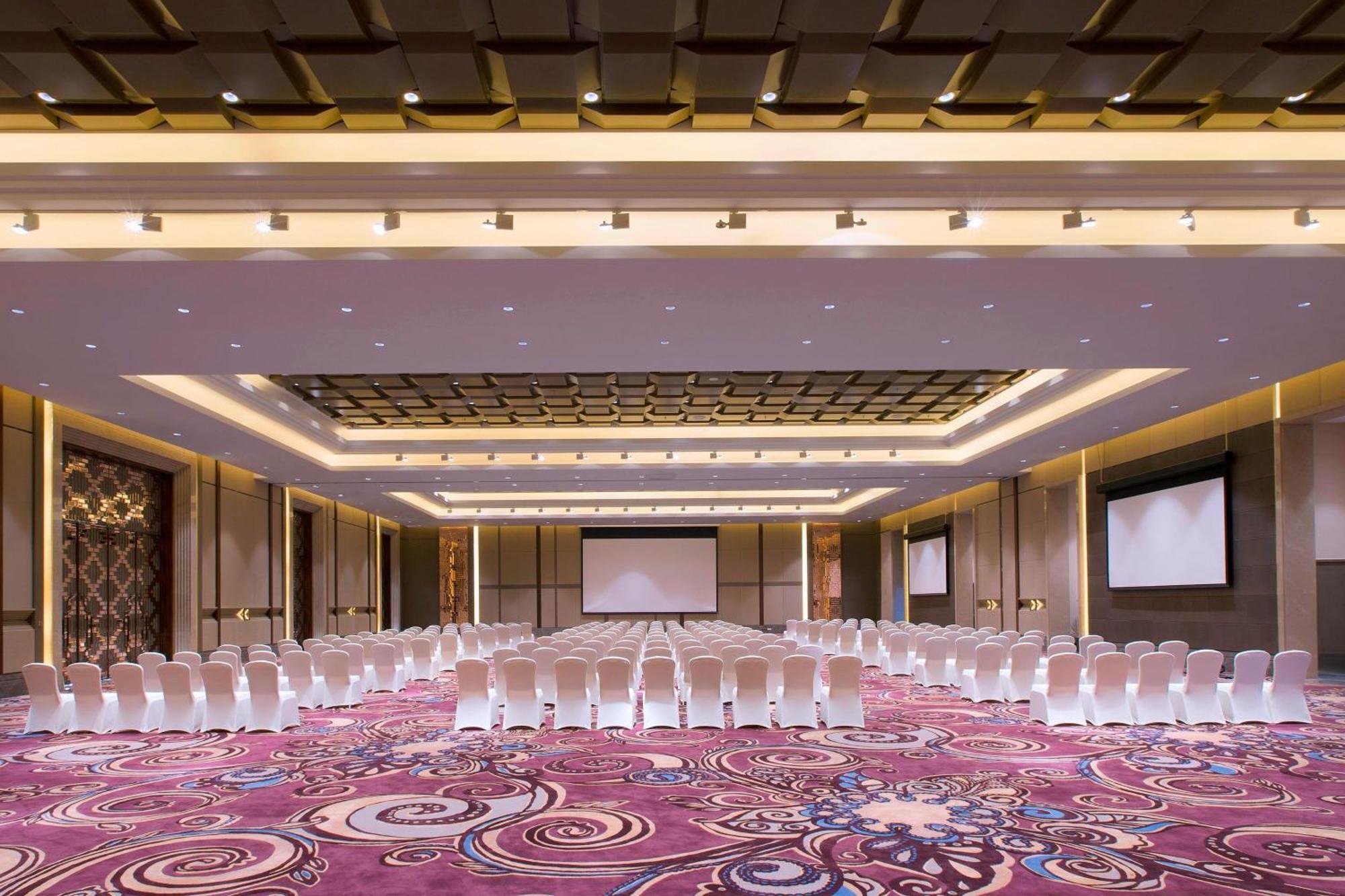Sheraton Grand Xishuangbanna Hotel Цзинхун Экстерьер фото